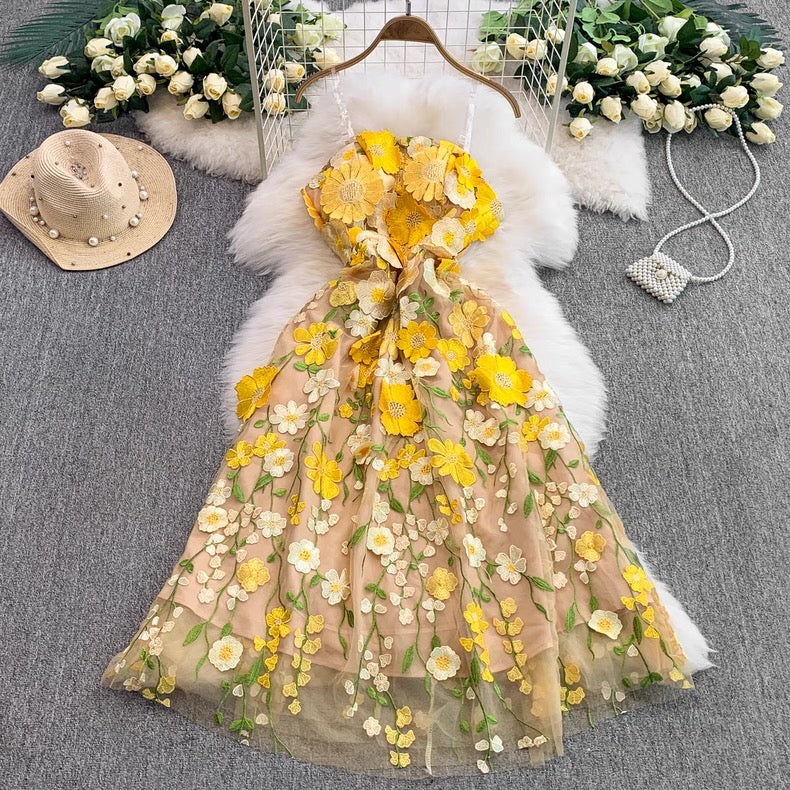 Robe en tulle brodée florale 3D pour femmes Canada | Parcel Theory