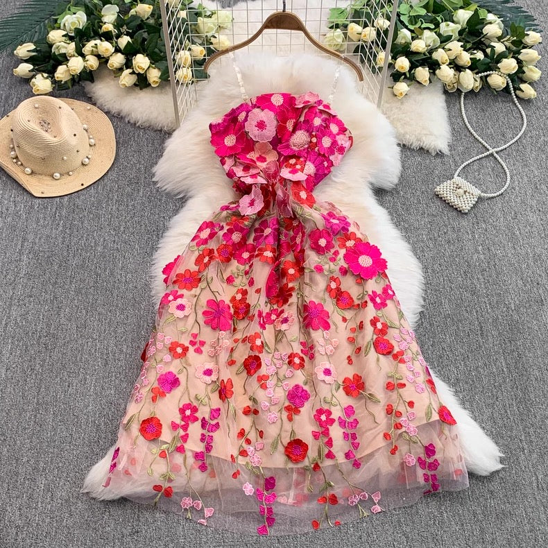 Robe en tulle brodée florale 3D pour femmes Canada | Parcel Theory