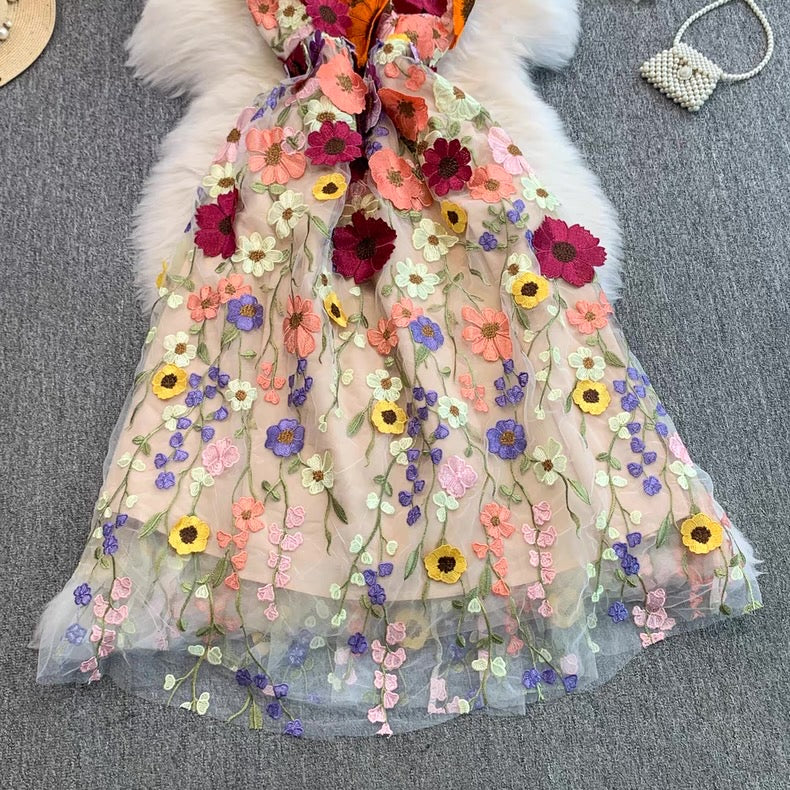 Robe en tulle brodée florale 3D pour femmes Canada | Parcel Theory