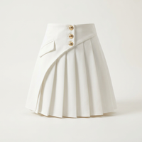 Mini-jupe plissée blanche à boutons dorés pour femme | Canada