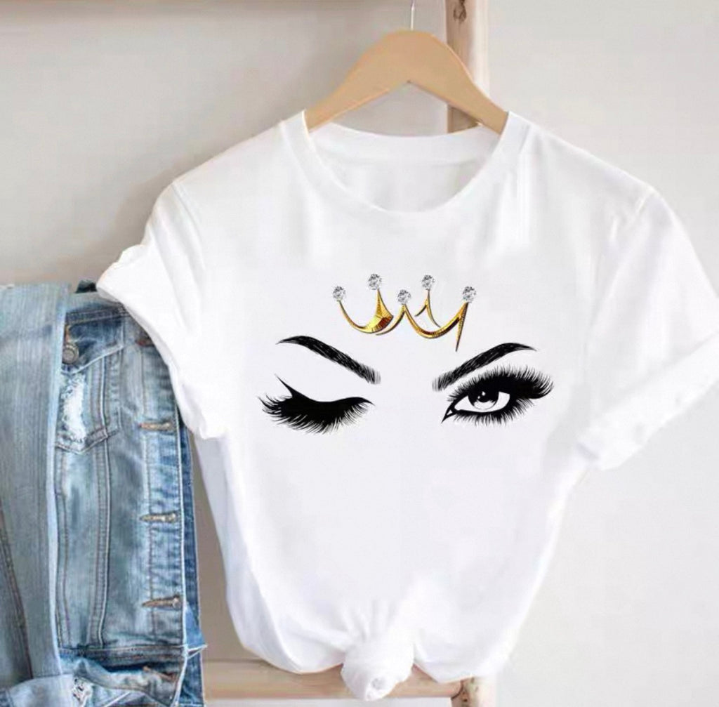 T-shirts graphiques pour femmes Canada | T-shirts imprimés cils et beauté
