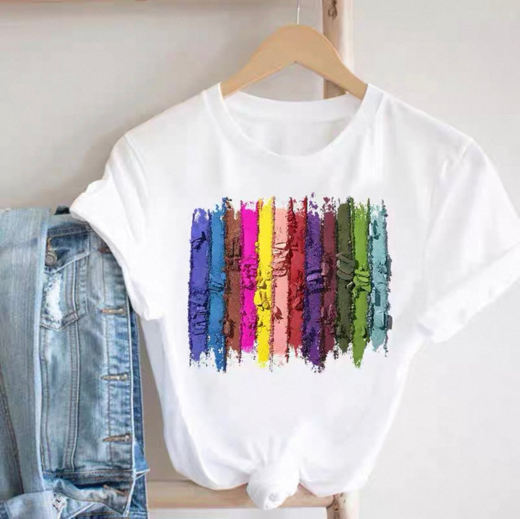 T-shirts graphiques pour femmes Canada | T-shirts imprimés cils et beauté