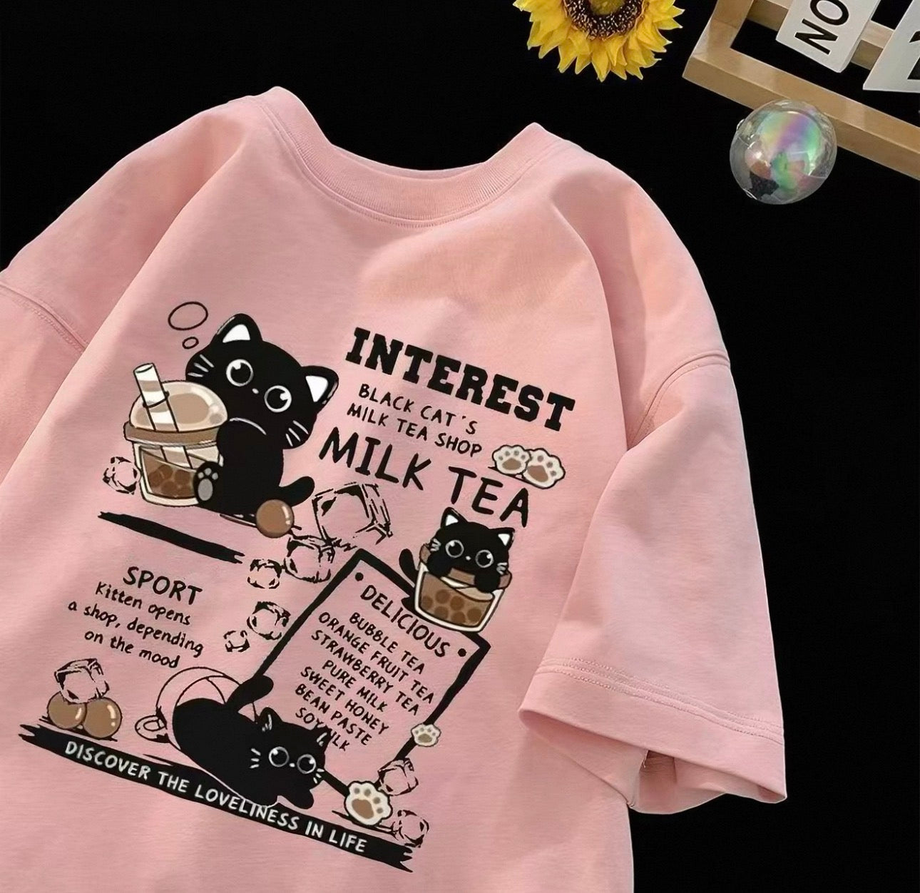 T-shirt graphique Lait Thé pour femme avec adorables chats noirs | Canada
