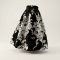 Jupe mi-longue noire à broderies florales pour femme Canada | Parcel Theory