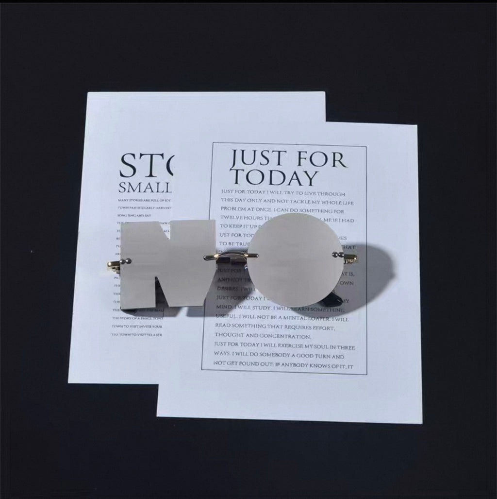 Letter Frameless Sunglasses for Men and Women, High-End Glasses - silver no model